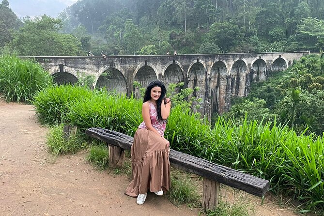 14 Days Tour in Sri Lanka - Fortnight Expedition with Luxury Hotels - Kandy’s Sacred Tooth Relic and Peradeniya gardens: religion and calm in one day