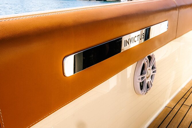 1H Luxury Cruise Como Lake Tender Yacht Invictus 9 Pax - The return to Blevio and back to Como