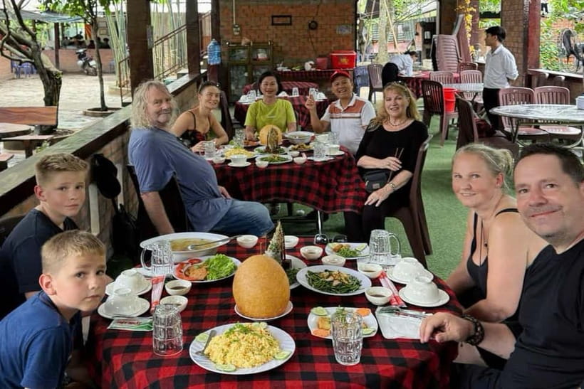 2-Day Mekong Delta Luxury Group Tour from Ho Chi Minh City - Convenience vs authenticity: how to enjoy it without losing your sense of place