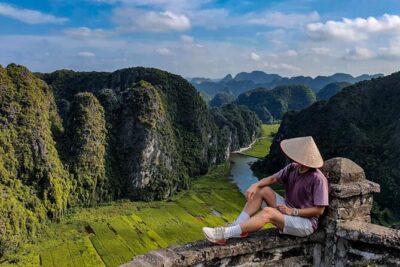 2 Days 1 Night Luxury Ninh Binh Private Tour from Hanoi - Day 2: Van Lam village market by bike, Bich Dong Pagoda, and Tam Coc by sampan