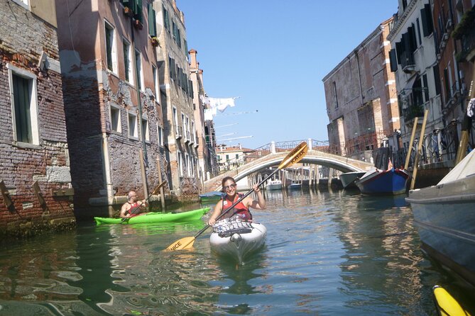 2 Hour Venice Canal Kayak Tour - Premium experience by day - Who should book this Venice day kayak tour?