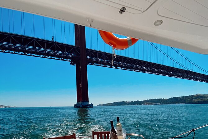 2H Lisbon Private Luxury Catamaran Tour with Welcome Drink - Who This Private Catamaran Tour Fits Best