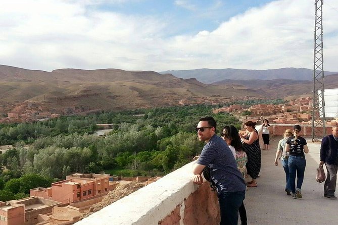 3-Day Luxury/Budget Desert Tour to Marrakech via Merouga from Fez - The driving day-factor: comfort, timing, and how to enjoy the van time