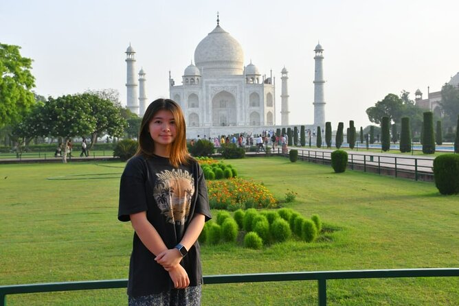 3 Day Luxury Golden Triangle Tour to Agra and Jaipur From Delhi - Day 1 in Delhi: Jama Masjid, Chandni Chowk rickshaw, and UNESCO hits