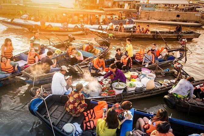 3 Days Mekong Delta Luxury Group Tour from Ho Chi Minh City - Ben Tre, My Tho, and Vinh Trang Pagoda: Day 1 momentum without chaos