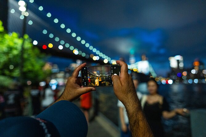3 Hour Luxury Bus Tour of NYC Night Highlights - Greenwich Village, Washington Square Arch, and the Chinatown–Little Italy loop