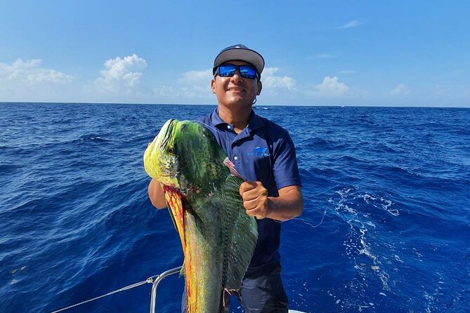 4H Luxury 44' Catamaran All-Inclusive in Tulum & Playa del Carmen - Crew Service: What Makes It Feel Smooth