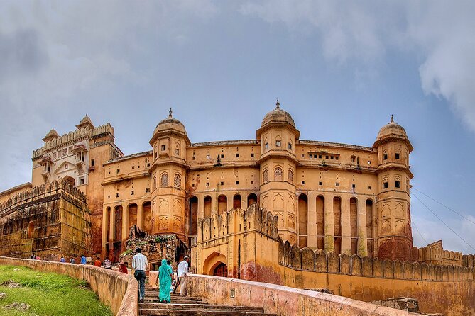 5 Day Private Luxury Golden Triangle trip Agra &Jaipur from Delhi - Day 2 in Delhi: Chandni Chowk lanes, Red Fort, Qutub Minar, and Humayun’s Tomb