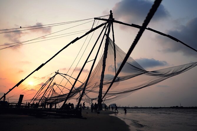 5 Days Luxury Kerala Tour with Houseboat Experience - Kochi finish: Fort Kochi, St Francis church, and Chinese fishing nets