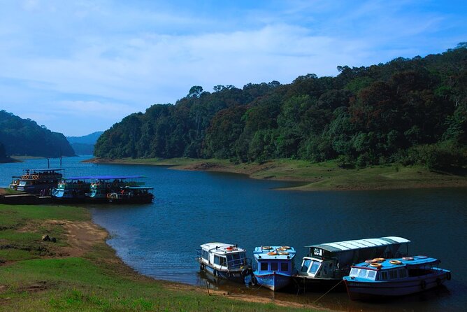 5 Days Luxury Kerala Tour with Houseboat Experience - Eravikulam, Kannan Devan Tea Museum, Mattupetty Dam, Kundale Lake