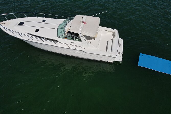 50ft Luxury Yacht Tour in Miami Beach Captain, Fun & Party! - Entering The 50ft Yacht Scene on Miami Beach