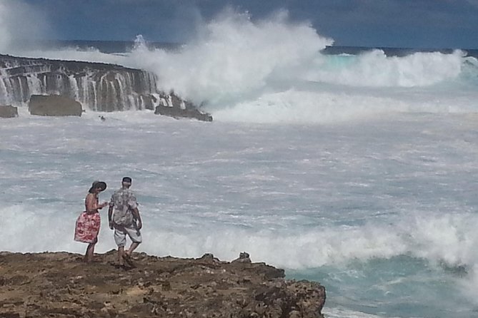 6-Hour Private Customized Luxury Convertible Tour of Oahu's North Shore - Haleiwa Alii Beach Park, Ted’s Bakery, Leonard’s Bakery, and Haleiwa Town