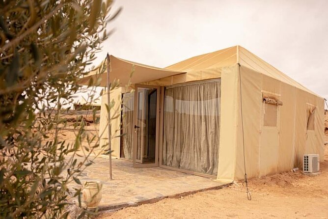 Agafay Desert Luxury Overnight Stay with Magical Dinner Shows - Should you book this Agafay luxury overnight?