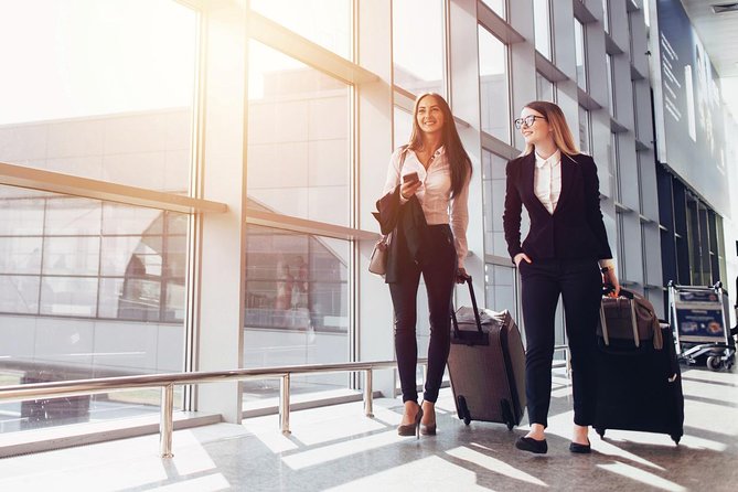 Airport luxury arrival ride by SUV, Sedan, Minibus or Limousine - What the Ride Is Like Once You’re In the Car