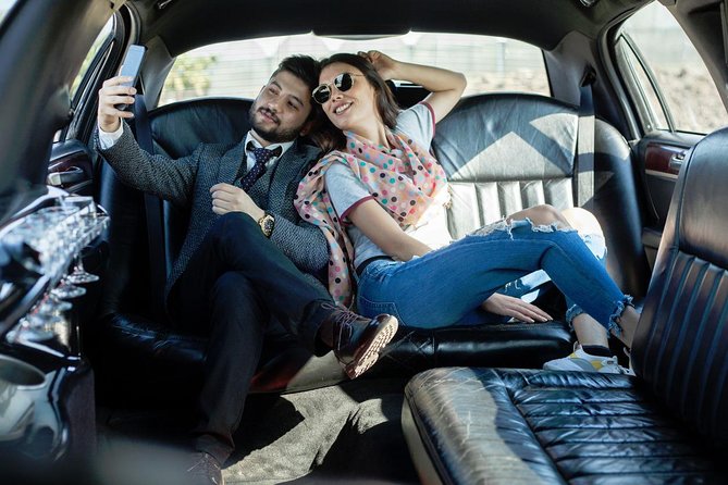 Airport luxury arrival ride by SUV, Sedan, Minibus or Limousine - Getting Found Fast: Signs, Mobile Tickets, and the Pickup Scene