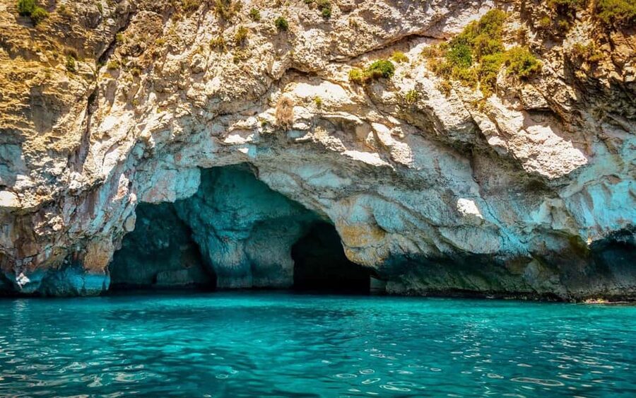Alanya: Luxury Mega Pirate Boat W/ Lunch, Drinks & Transfer - Lunch onboard: Turkish food that keeps the day easy