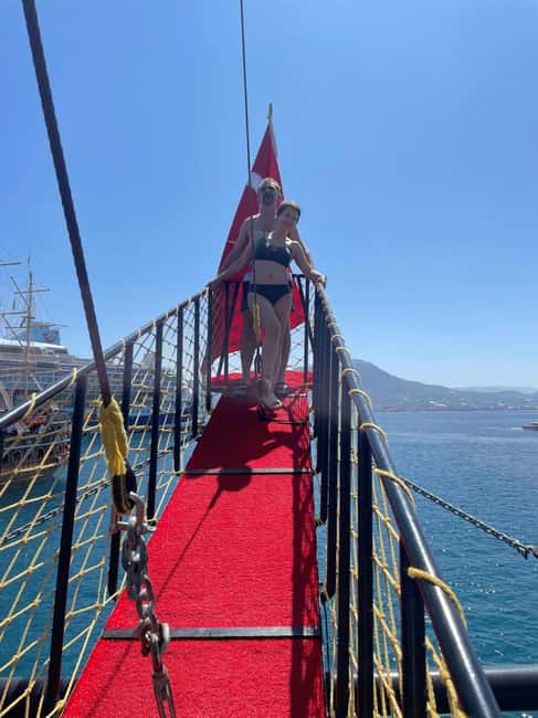 Alanya: Luxury Pirate Boat with Lunch & Unlimited Drinks - Pickup vs. self-meeting: How to avoid time stress