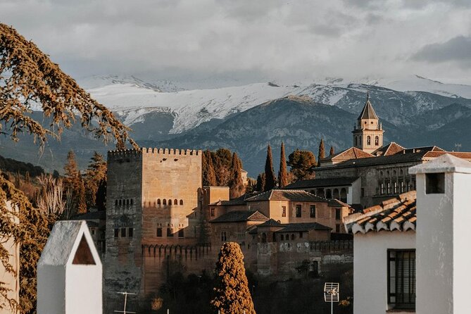 Alhambra & Generalife Skip the Line Premium Tour including Nasrid Palaces - Key things to know before you go
