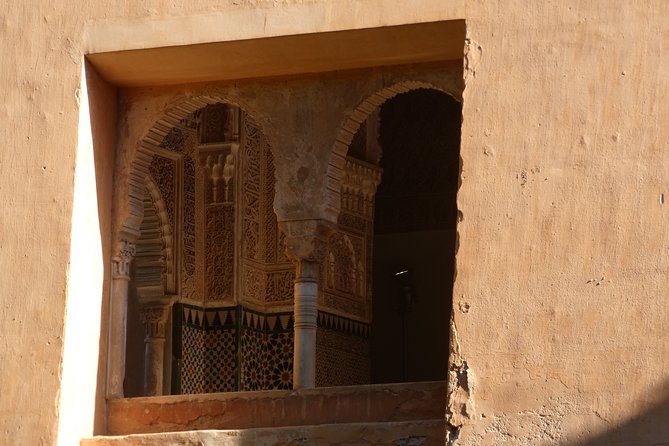 Alhambra & Generalife Skip the Line Premium Tour including Nasrid Palaces - Generalife gardens: your break from palace intensity