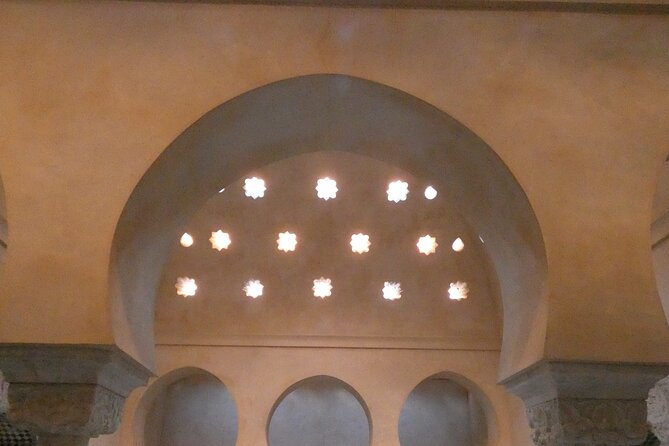 Alhambra Skip the Line Premium Guided Tour - Stop 1: Nasrid Palaces (Dar al-Mamlaka) and the Art of Power
