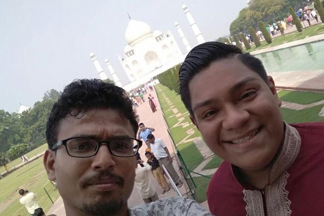 All Inclusive Luxury Taj Mahal Tour from Delhi by Express Train - Agra Fort: UNESCO Contrast After the Taj