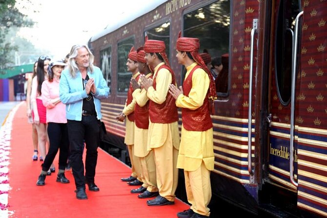 All Inclusive Luxury Taj Mahal Tour from Delhi by Express Train - The Morning Run: 6:30 Pickup to Nizamuddin Station