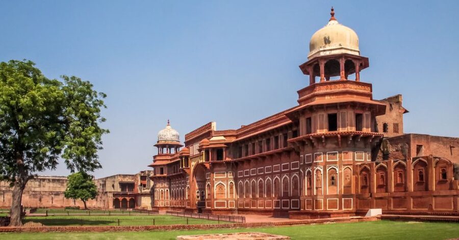 All Inclusive Private Taj Mahal Luxury Tour from Delhi - Agra Fort: Akbar-Era Power Meets Real-World Views