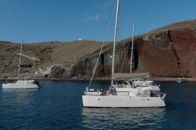 ALL-INCLUSIVE: Santorini Caldera Cruise with Greek Meal & Drinks - From Vlychada to the Caldera: What the Sailing Part Looks Like