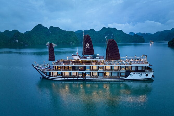 Amanda Luxury Cruise - Best Overnight Cruise Halong & Lan Ha Bay - Meals onboard: Vietnamese-Western mix and the practical schedule
