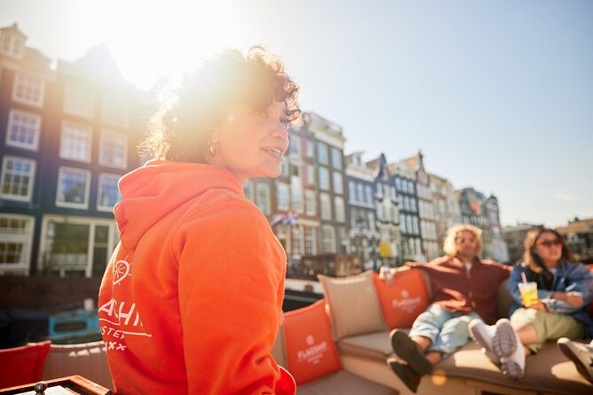 Amsterdam Classic Saloon Boat Canal Cruise with Live Guide - A one-hour Amsterdam cruise that actually helps you see the city