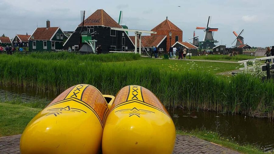 Amsterdam: Explore Zaanse Schans: Half-Day Luxury Coach Trip - Value and Price: Is This $20 Worth It?