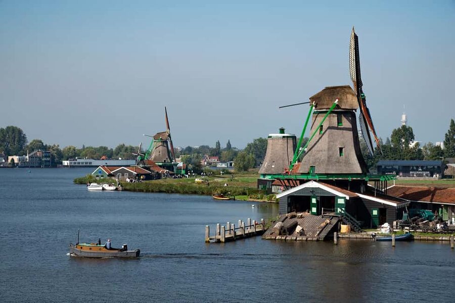 Amsterdam: Explore Zaanse Schans: Half-Day Luxury Coach Trip - Meeting at This is Holland: The Ferry Trick You Need to Know