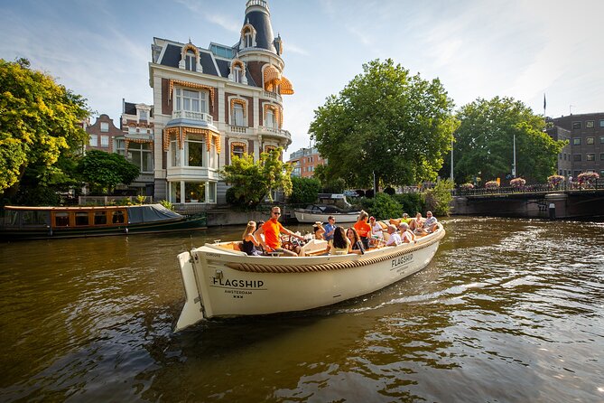 Amsterdam Luxury Canal Cruise + Unlimited Drinks & Bites option - Why this electric canal cruise feels calmer (and more “Amsterdam”)