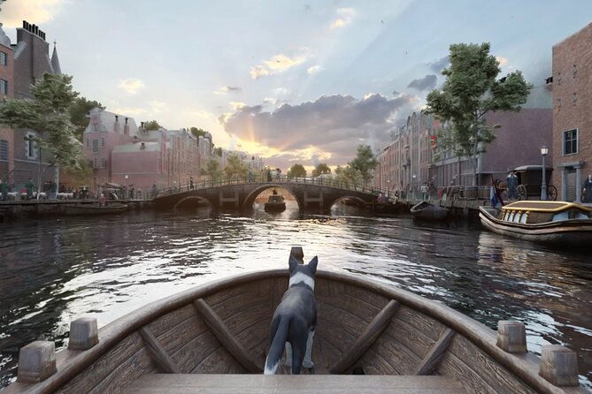 Amsterdam: Luxury Canal Cruise with Historic VR Experience - Audio guide timing: narration when the headset is off