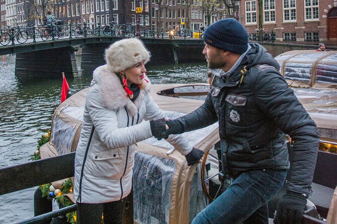 Amsterdam: Luxury Light Festival Cruise Unlimited Drinks Included - Timing that keeps your night flexible