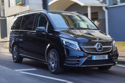 Arrival by Luxury Van Barcelona Airport BCN to Barcelona City - The ride itself: Mercedes V-Class style comfort and real-world timing
