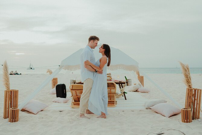 Aruba Eagle Beach Romantic Sunset Picnic in a Luxury Cabana - Romance, proposals, and birthday planning with a real host behind it