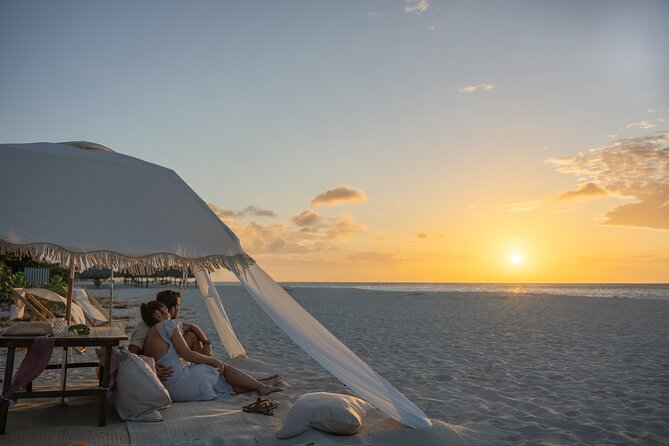 Aruba Eagle Beach Romantic Sunset Picnic in a Luxury Cabana - The luxury cabana setup: what’s included in that $190