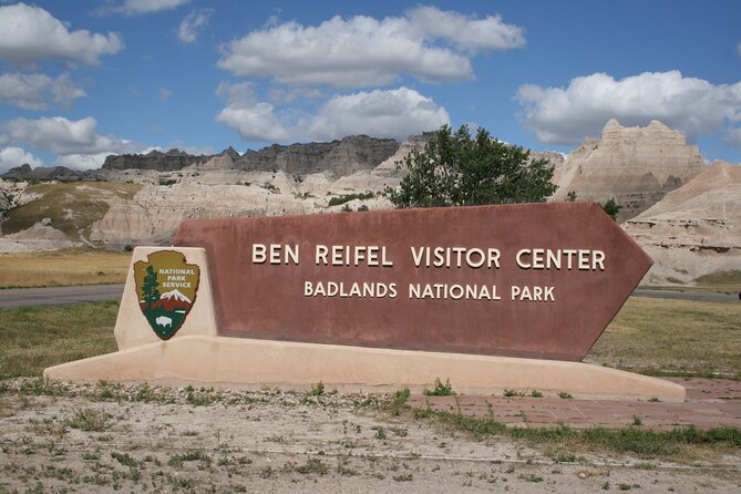 Badlands Premium Hard Top Van Tour - Private - Pinnacles Overlook: A View With Wildlife Chances