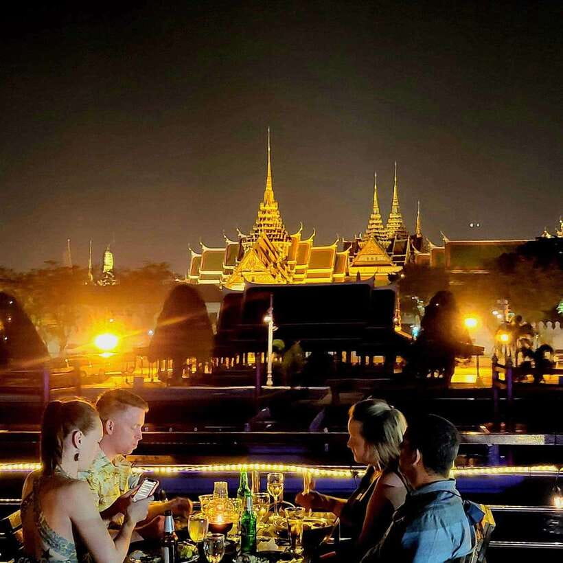 Bangkok: Luxury White Dinner Cruise Free Flow Beer and Wine - The entertainment schedule: cabaret, Thai dance, and live music energy
