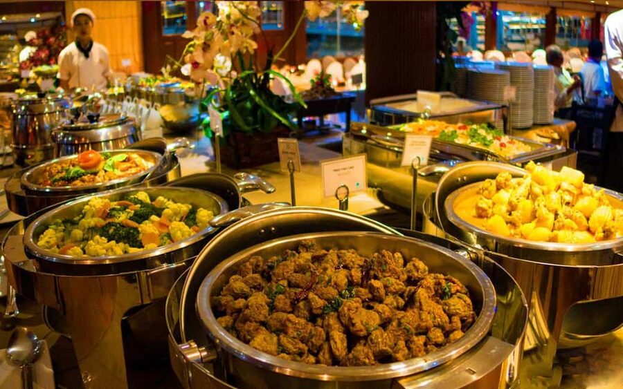 Bangkok: Luxury White Sunset or Dinner Cruise with Beer - Should you book the Luxury White cruise?