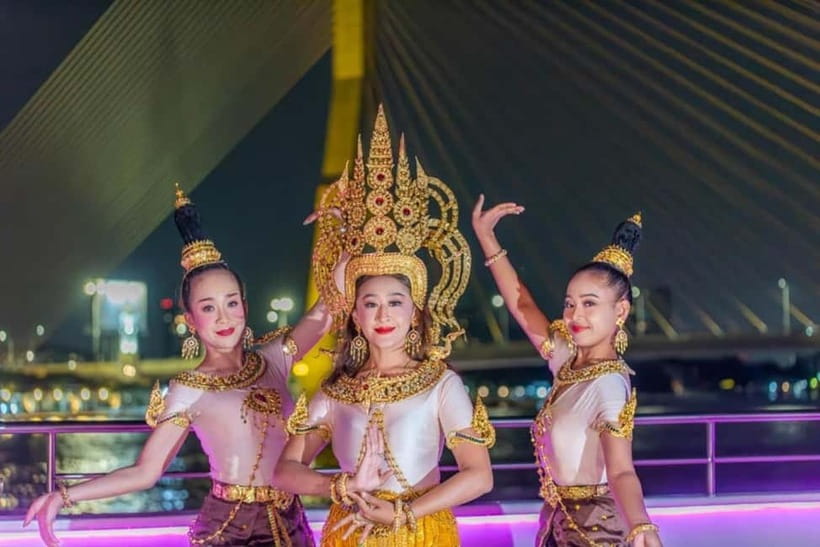 Bangkok: The Newest Luxury 5-Star Bangkok Chao Phraya Cruise - Service style: attentive at your table, not just floating staff