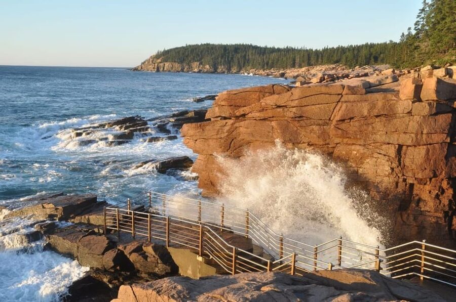 Bar Harbor Premium Driving Tour With Thunder Hole & Acadia - Thunder Hole: the Atlantic putting on a show