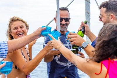 Barcelona Luxury Yacht Cruise – Day or Sunset, Open Bar & Snacks - The open bar and snacks: good value, not just a gimmick