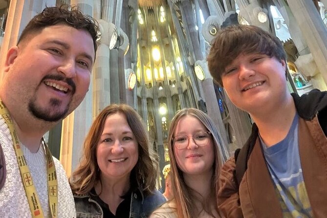 Barcelona Premium: Gothic, Montjuic, Sagrada Familia & Park Güell - First Steps: Plaza Catalunya and the Gothic Quarter’s Tight Streets
