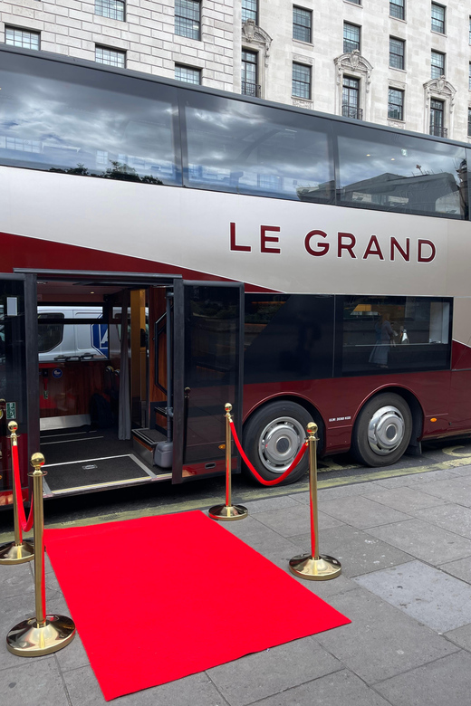 Best of London by LE GRAND - London's Luxury Bus Tour - From Green Park to Kensington: Wellington Arch, museums, and the fancy-to-family zone