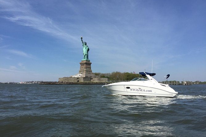 Best Private Luxury Daytime Boat Tour in New York City - 2 Hour - North Cove Marina: Your Lower Manhattan Starting Line