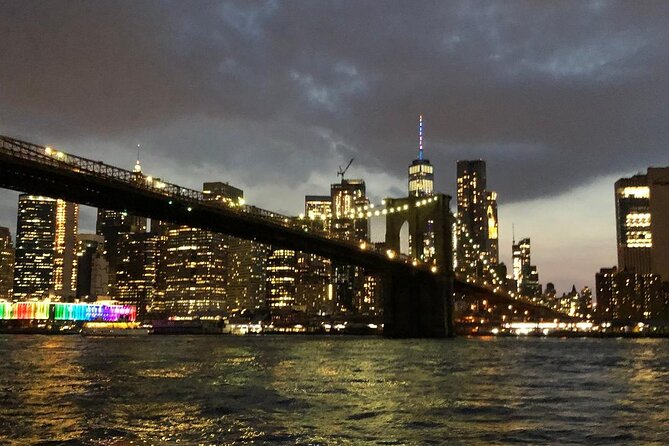 Best Private Luxury Daytime Boat Tour in New York City - 2 Hour - Brookfield Place Waterfront Views While the City Flows By