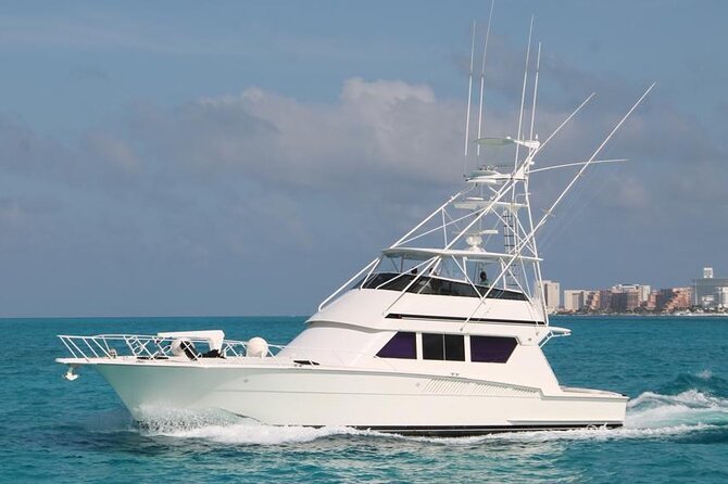 Biggest Luxury Yacht Boat Best in Cancun up to 28 pax - Value check: when the $720 price works for your group