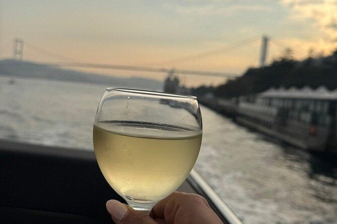 Bosphorus Night Cruise on Luxury Yacht - Ortaköy and the Bosphorus Bridge: Getting a Feel for Daily Istanbul